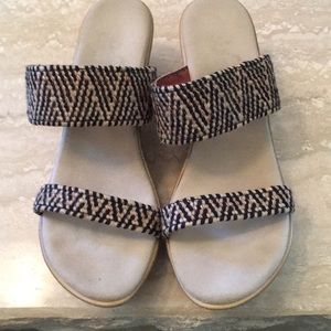 Island Hawaii burlap rope n wood wedge sandals.